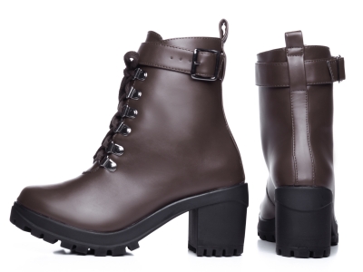 Bota Cano Curto Feminina Torricella