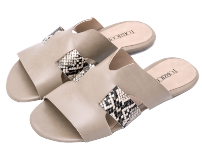 Sand�lia Rasteira Torricella